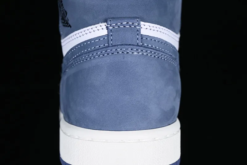All Categories Air Jordan Jordan Series Basketball Shoes Air Jordan 1 High Air Jordan 1 Retro High OG AJ1 Six-time Champion Playful Blue Moon Basketball Shoes 555088-115